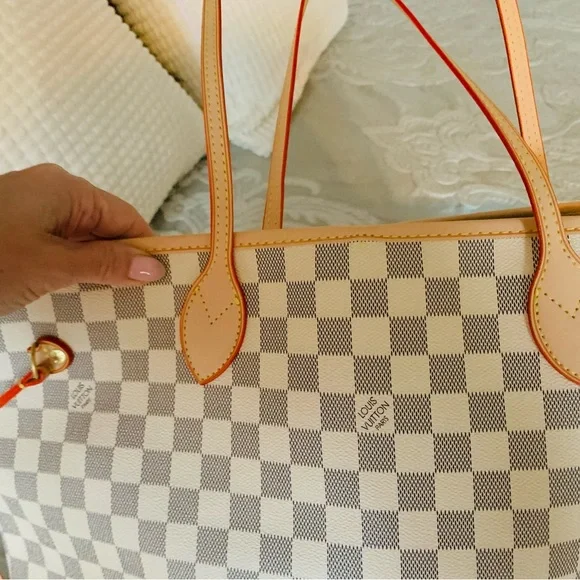 Chic fashion white checkered tote - Picture 6 of 7